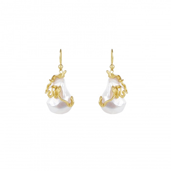 Delphin-drop-pearl-earrings